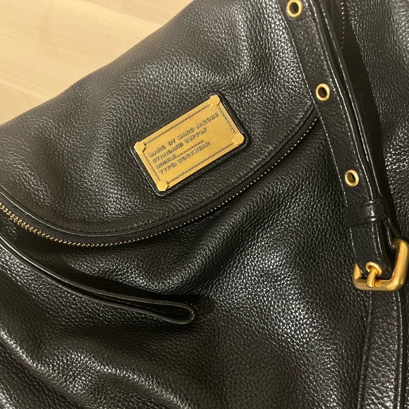 Marc Jacobs Natasha Black Crossbody Bag with Gold Details - Picture 6 of 12